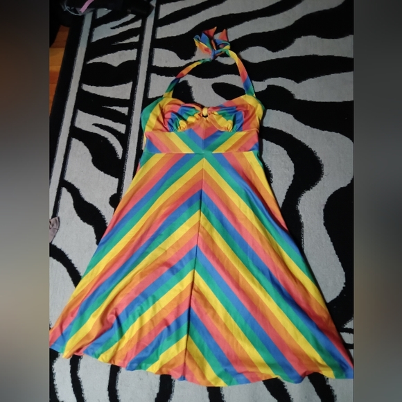 * SOLD * ๐ Modcloth Large Rainbow Gay Pride halter Dress - Picture 4 of 6